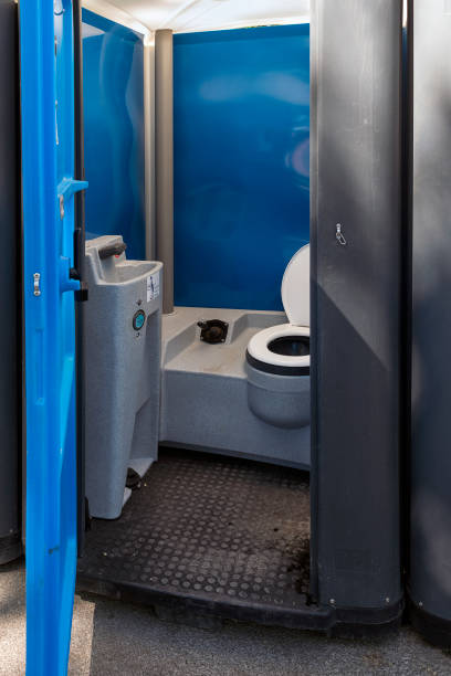 Portable Toilet Options We Offer in Ravenel, SC
